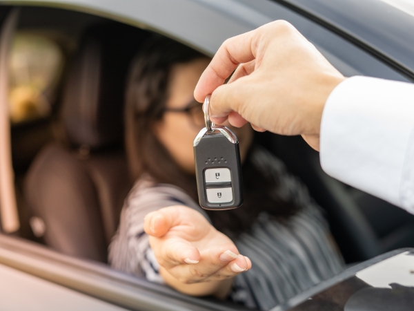 How to Avoid Long Wait Times When Picking Up Your Rental Car in Jamaica