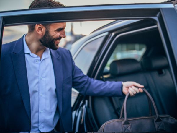 Stats on Jamaica Hubs: Norman Manley Airport to Downtown Driving